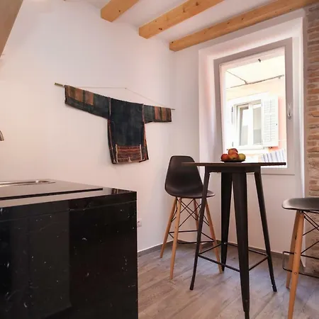 Apartments Stube 4 Rovinj Exterior photo